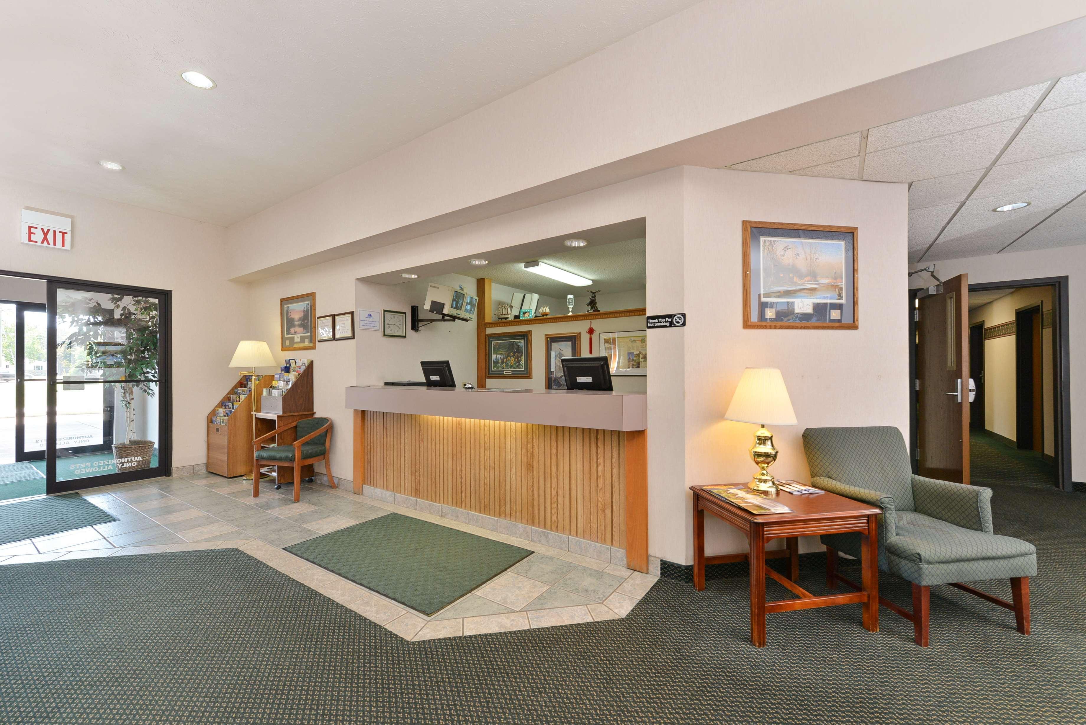 Americas Best Value Inn & Suites - Tahquamenon Country Newberry Exteriér fotografie
