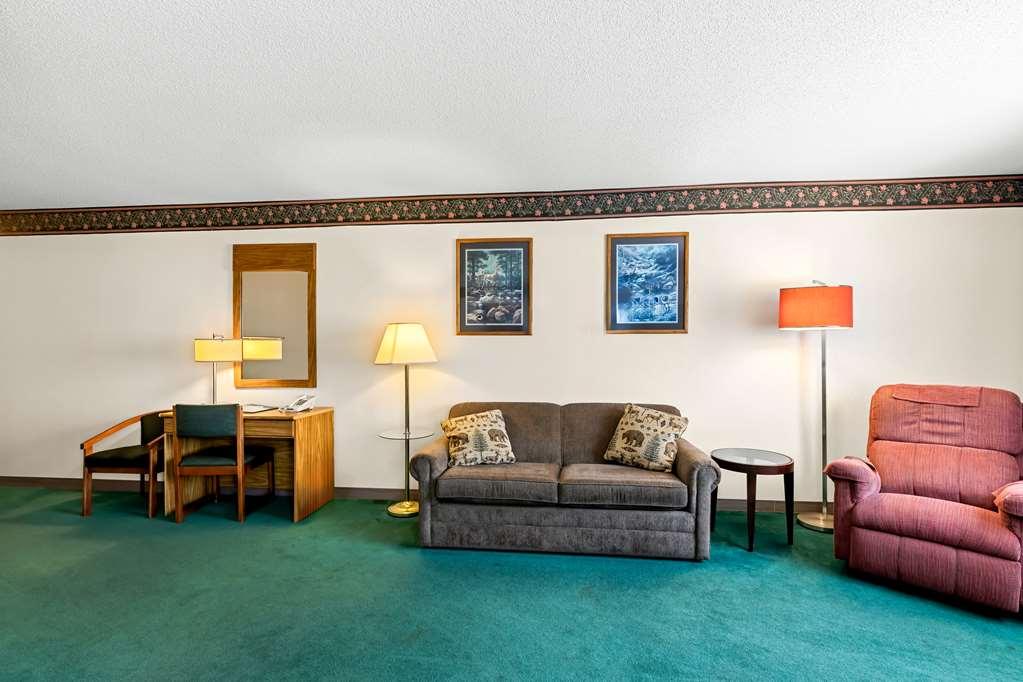 Americas Best Value Inn & Suites - Tahquamenon Country Newberry Pokoj fotografie
