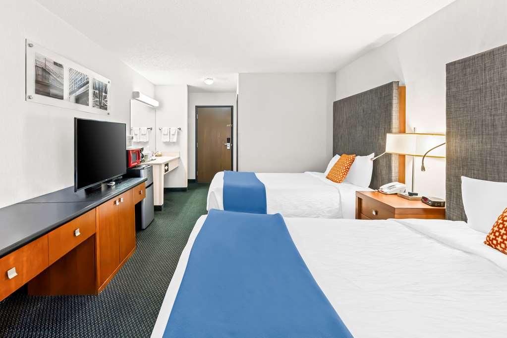 Americas Best Value Inn & Suites - Tahquamenon Country Newberry Pokoj fotografie