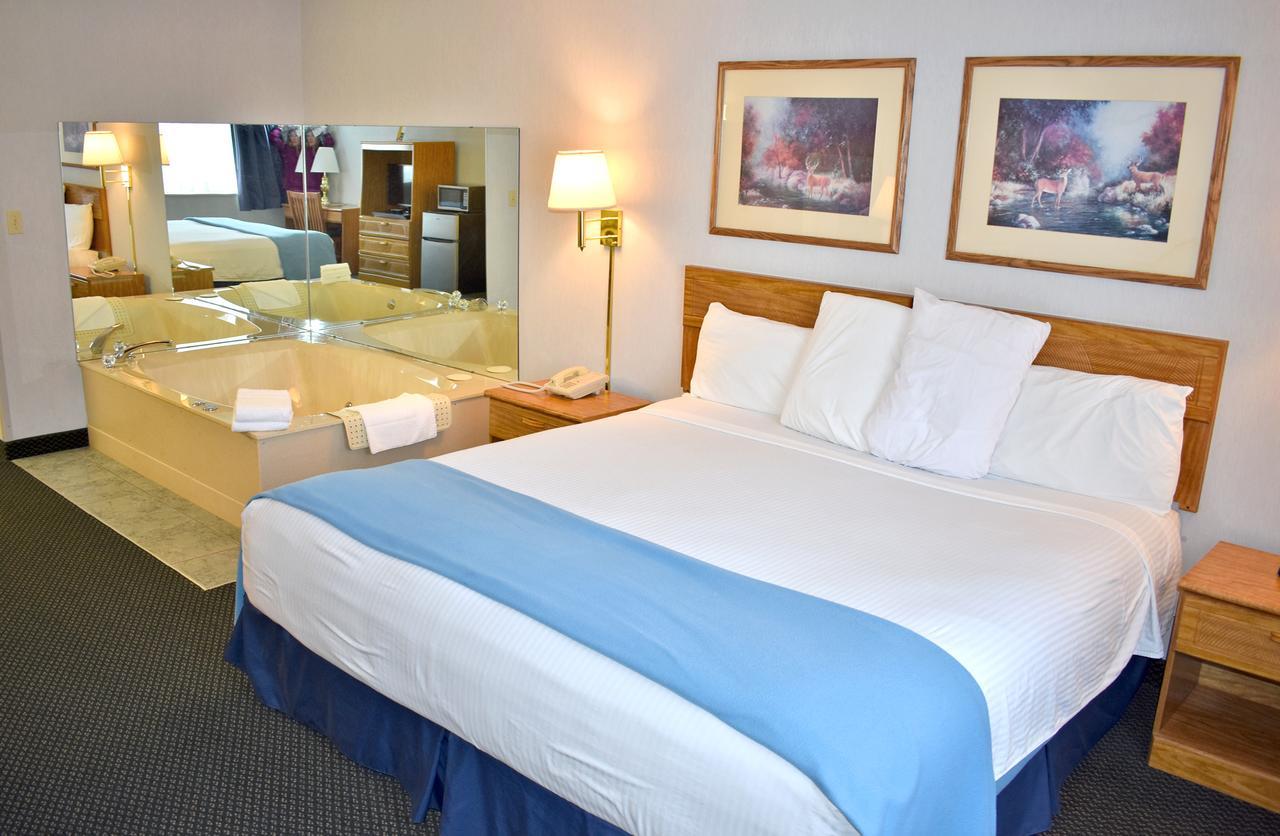 Americas Best Value Inn & Suites - Tahquamenon Country Newberry Exteriér fotografie