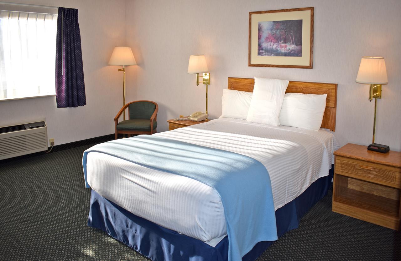 Americas Best Value Inn & Suites - Tahquamenon Country Newberry Exteriér fotografie