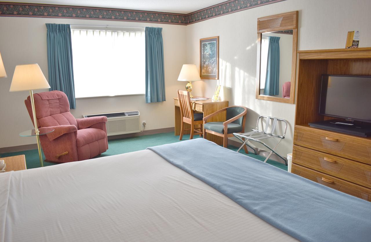 Americas Best Value Inn & Suites - Tahquamenon Country Newberry Exteriér fotografie