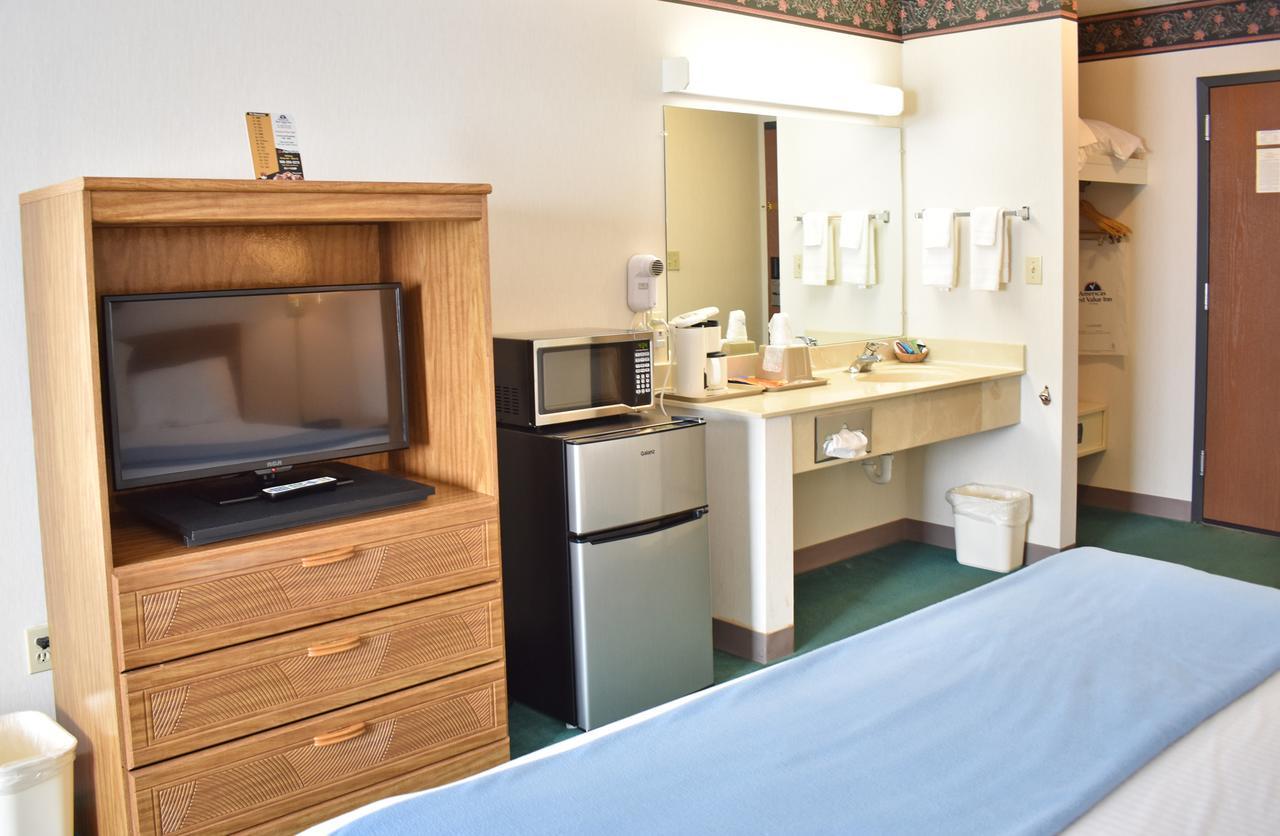 Americas Best Value Inn & Suites - Tahquamenon Country Newberry Exteriér fotografie