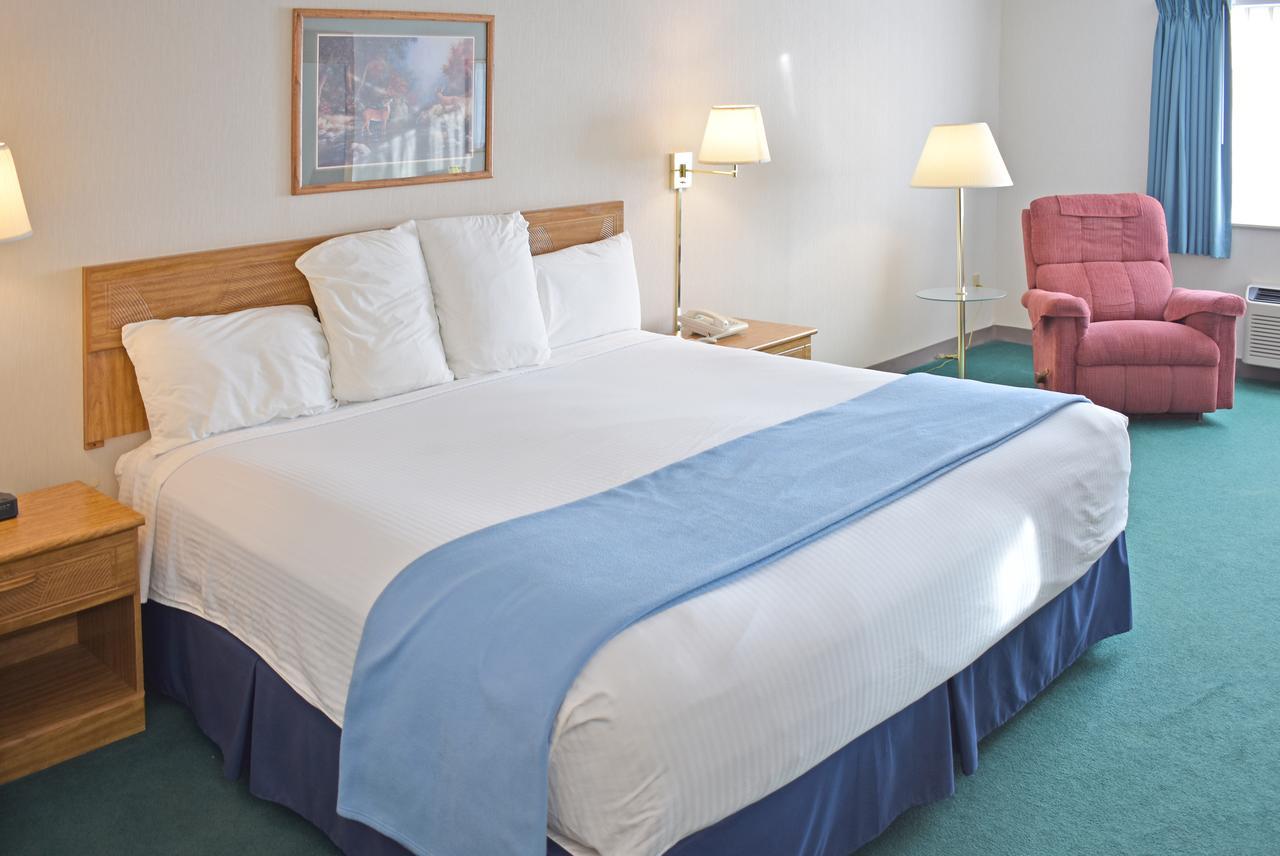 Americas Best Value Inn & Suites - Tahquamenon Country Newberry Exteriér fotografie