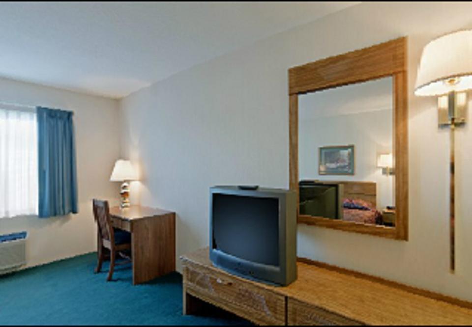 Americas Best Value Inn & Suites - Tahquamenon Country Newberry Exteriér fotografie